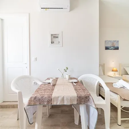 Christos Family 7 * Corfu (city)